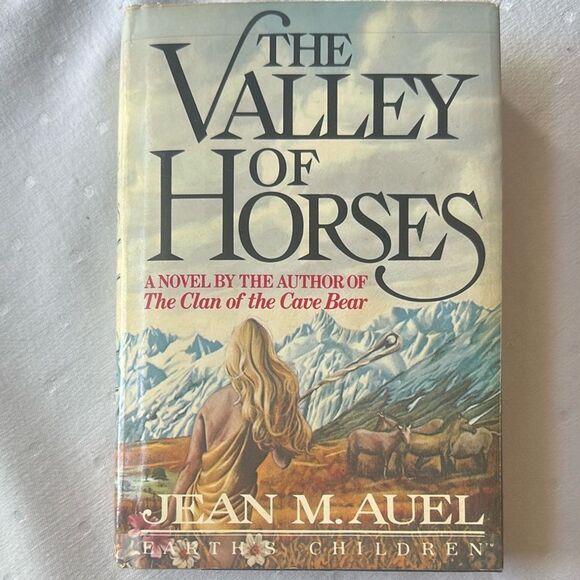 “The Valley of Horses” 1985 First Edition Book by Jean M. Auel! - Picture 6 of 6